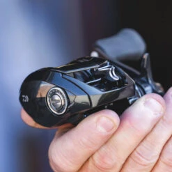 Daiwa Tatula SV70 Baitcasting Reel 8 Daiwa Tatula SV70 Baitcasting Reel -Famous Fishing Store lifestyle2